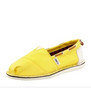 Yellow Drawstring Toms